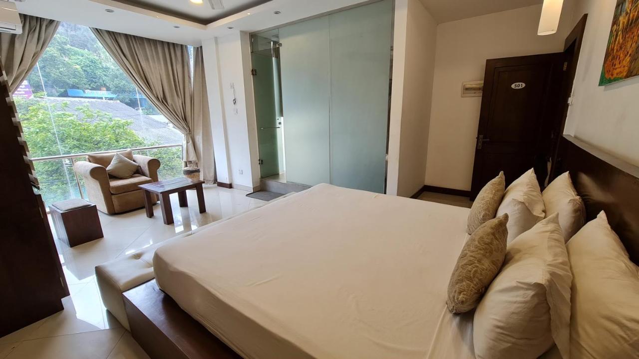 Quick Stop Inn Kandy Bagian luar foto