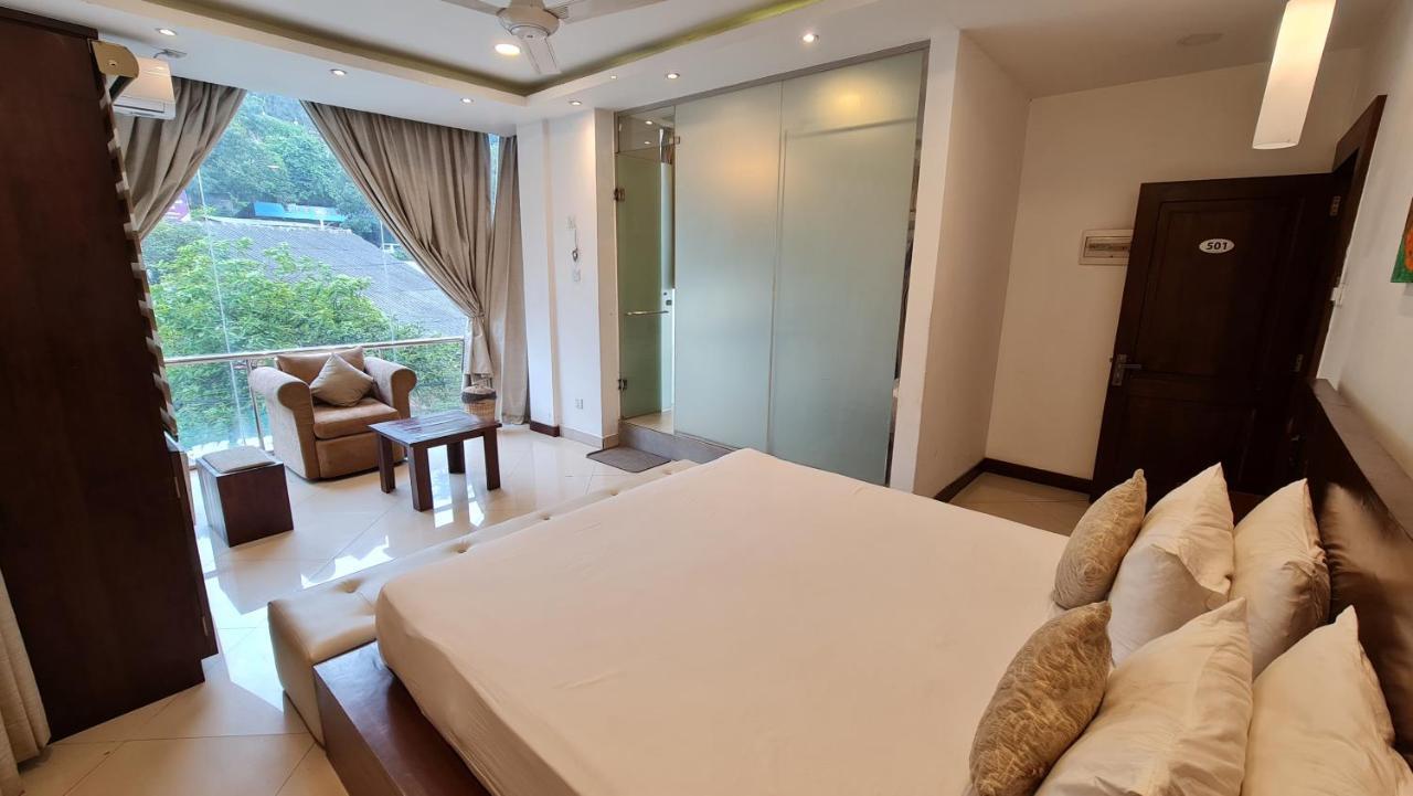Quick Stop Inn Kandy Bagian luar foto