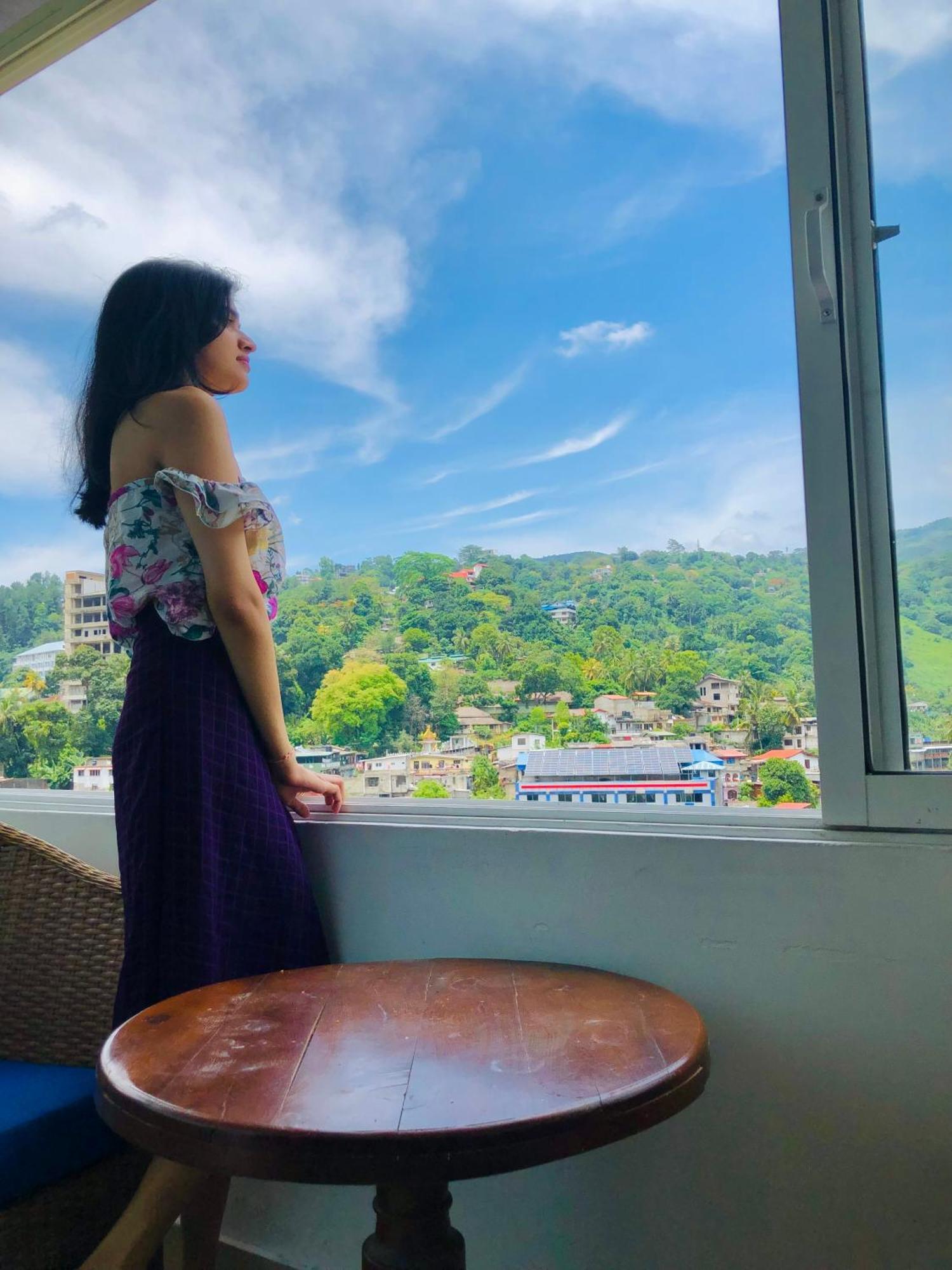 Quick Stop Inn Kandy Bagian luar foto