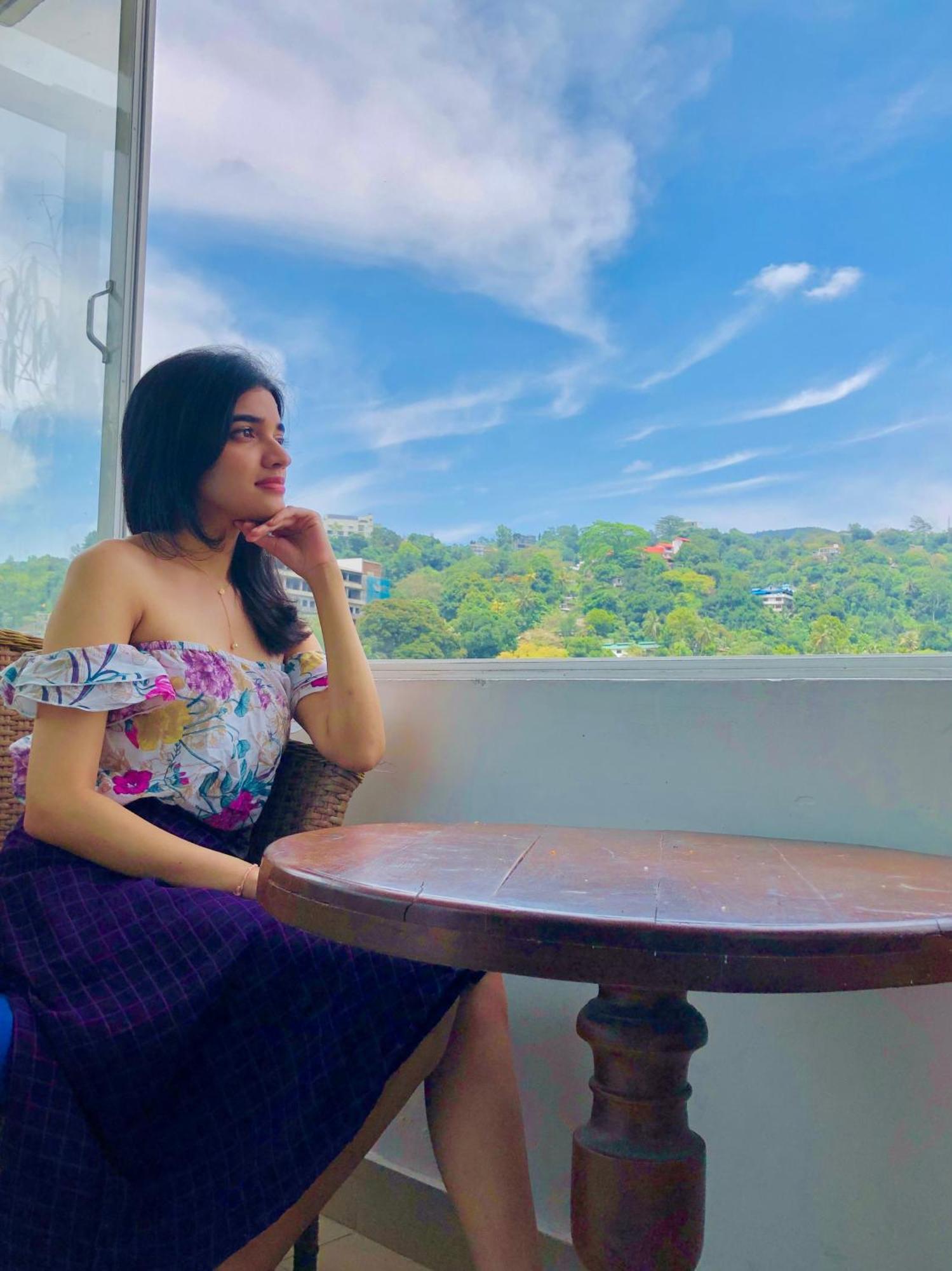 Quick Stop Inn Kandy Bagian luar foto