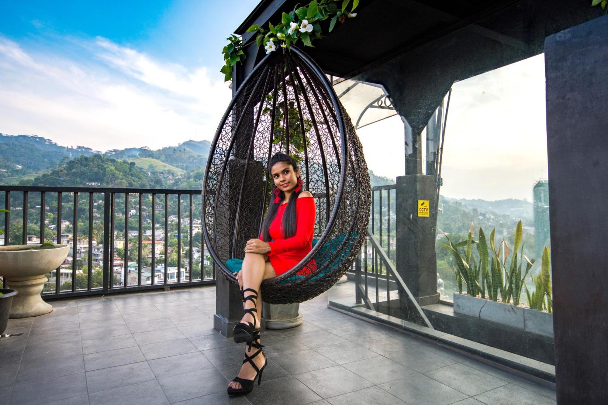 Quick Stop Inn Kandy Bagian luar foto