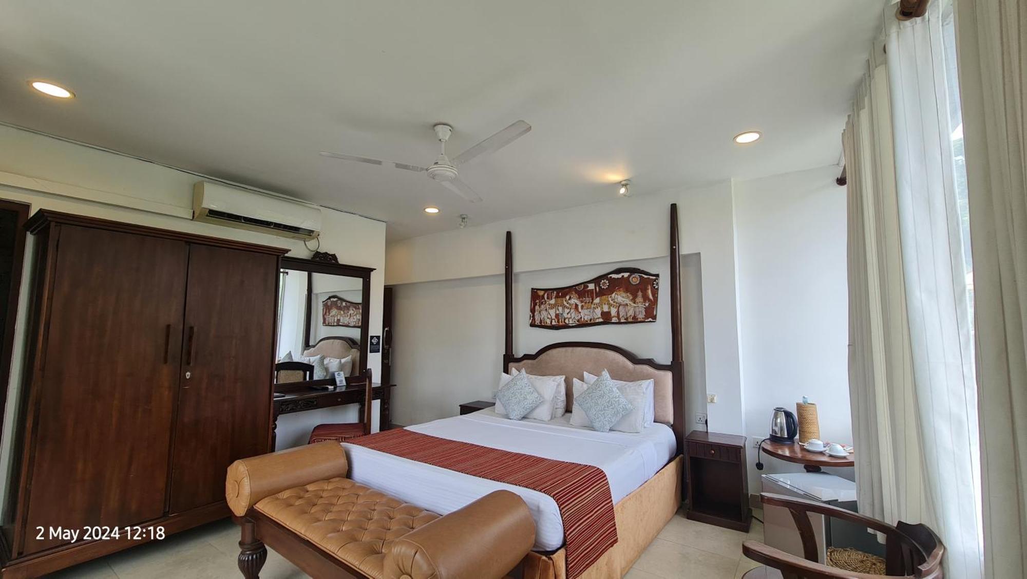 Quick Stop Inn Kandy Bagian luar foto