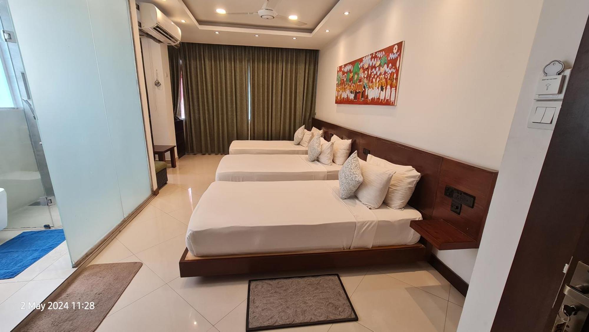 Quick Stop Inn Kandy Bagian luar foto