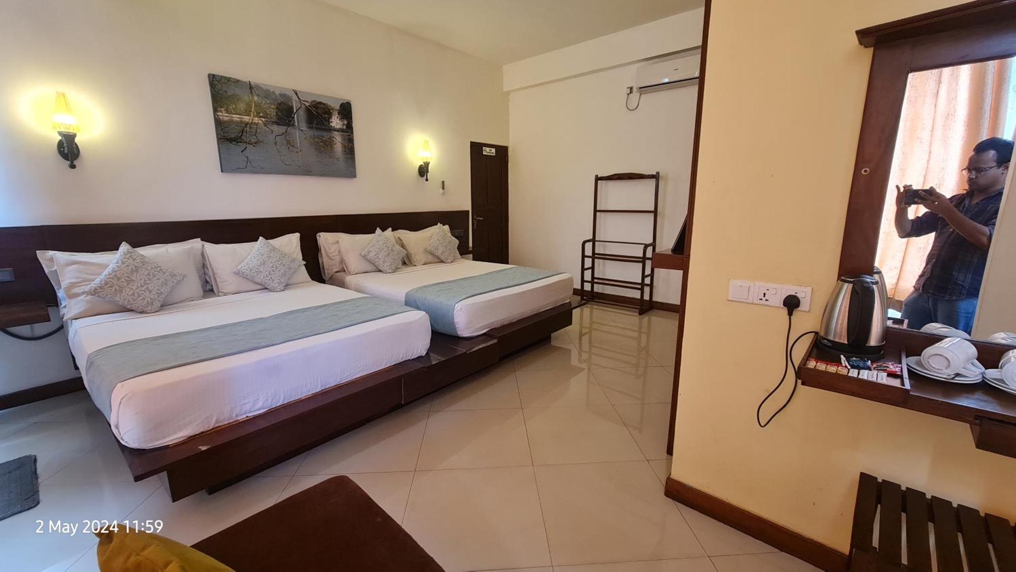 Quick Stop Inn Kandy Bagian luar foto